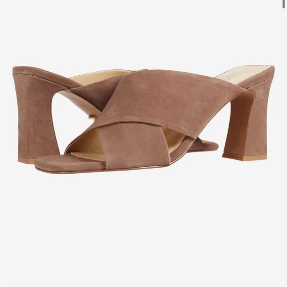 42 Gold Saldana Heel in Sandalwood Suede - Picture 1 of 7